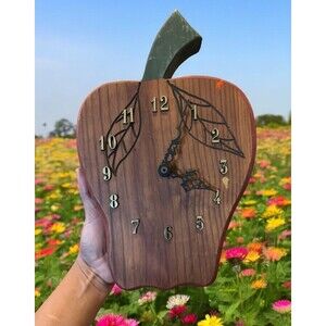 VTG Wooden Apple Wall Clock School Classroom Kitchen Retro Cottagecore READ!!